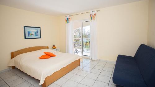 Apartments with a swimming pool Mokalo Peljesac - 639 - image 5
