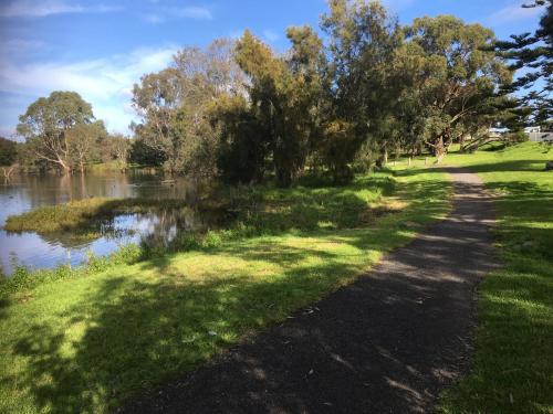 The Dairy Cottage - Lake Lorne - Drysdale