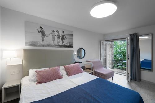 1 queen bed