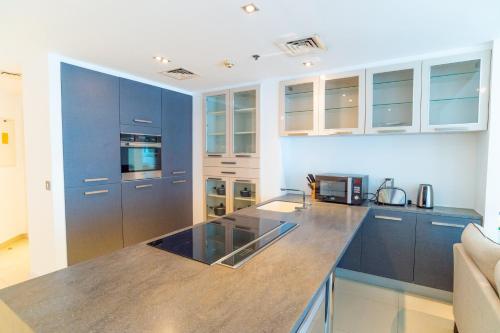 Luxury Escapes - Spacious 2BR Apt in the heart of Dubai Marina- Yacht Bay, Dubaï (photo 8)
