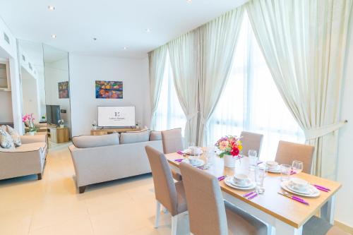 Luxury Escapes - Spacious 2BR Apt in the heart of Dubai Marina- Yacht Bay, Dubai