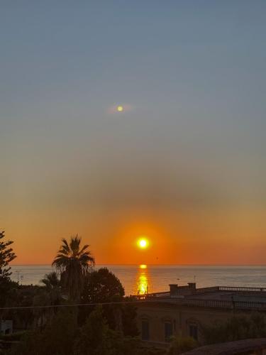 Deluxe Double Room with Sea View image 10