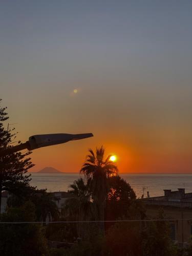 Double Room with Sea View image 2