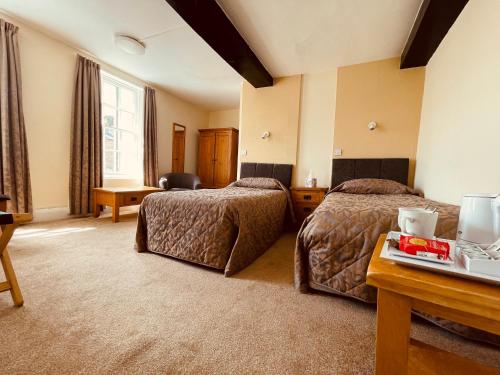 Cain Valley Hotel - image 12