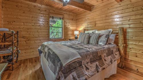 Whisper Creek Lodge in Blue Ridge, USA