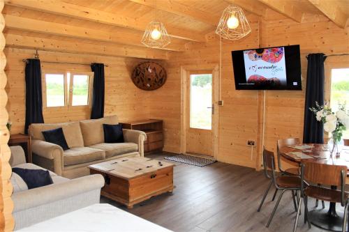 Stunning 5-Bed Cabin in Ashton Under Hill - Evesham
