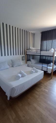 Habitación, familiar, vistas a la montaña