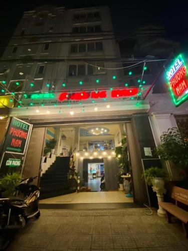 Entrance, HOTEL PHƯƠNG NAM in Binh Tan