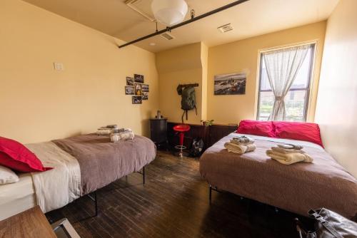 room detail thumbnail 0
