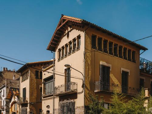 Fàbrica Descals and Pavillion