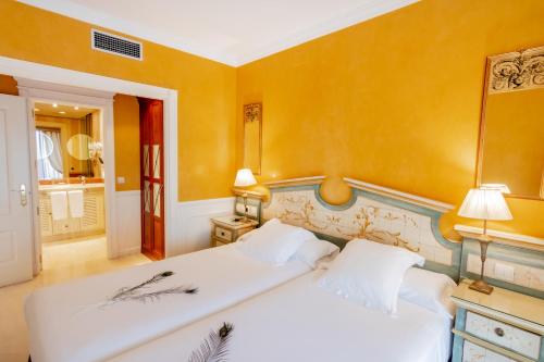 Guadalpin Suites - image 10