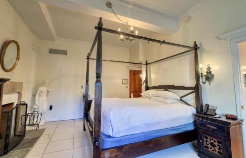 Book the Corinthian Corinthian