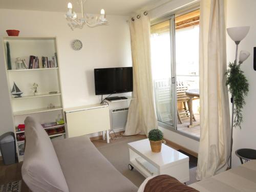 . Charmant T2 avec terrasse et parking à 150m de la plage - FR-1-338-16