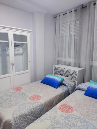 Two-Bedroom Apartment room in Apartamentos a 300 metros playa