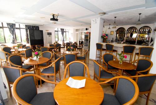 kawasan lounge/TV kongsi, Aegeon Hotel - Adults Only in Kos Island
