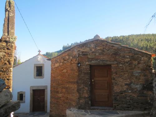 Casa Capela - Casas do Sinhel
