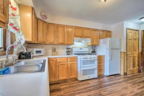 Updated Bolton Home with Fire Pit! in Bolton Landing (NY)