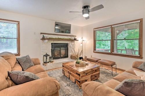 Maggie Valley Townhome In Smoky Mountain Foothills in Maggie Valley, USA