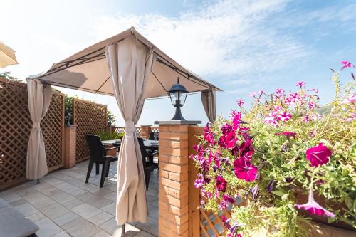 Instalaciones, La Roccia Fiorita Appartamento con giardino e Jacuzzi in Varazze