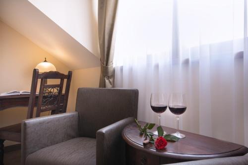 Hotel Carmen - main image
