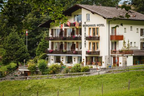 Hotel Berghaus - Accommodation - Wengen