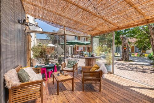 . Hotel Les Vieux Acacias