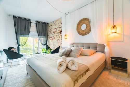 Chambre unique Lovya, avec Jacuzzi en hypercentre - Hôtel - Villeneuve-sur-Lot