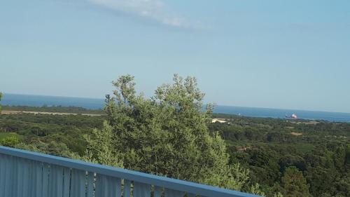 JOLIE VILLA dans un endroit paisible, à 3 mn de la Mer et de la Montagne