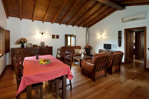 2 bedrooms, 2 beds