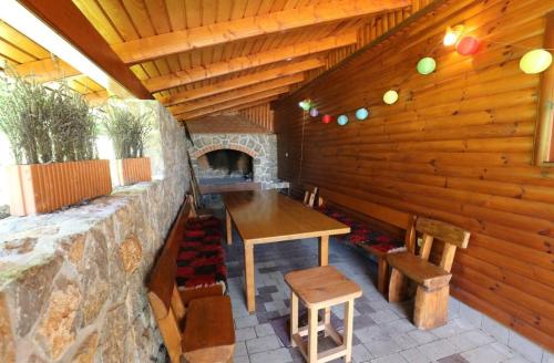 設施, House Breza in 古特里維