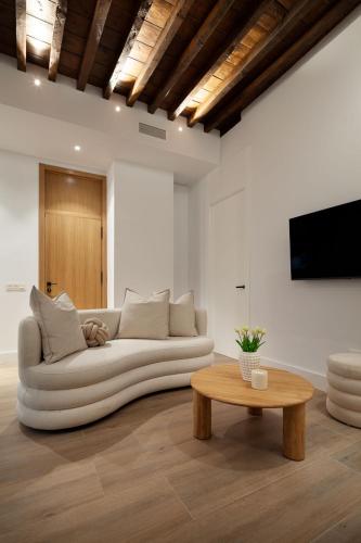 INMálaga Hills Downtown Room Type - Two Bedroom Apartment 