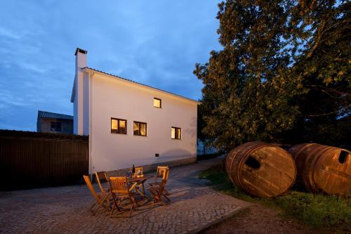 3 bedrooms, 4 beds