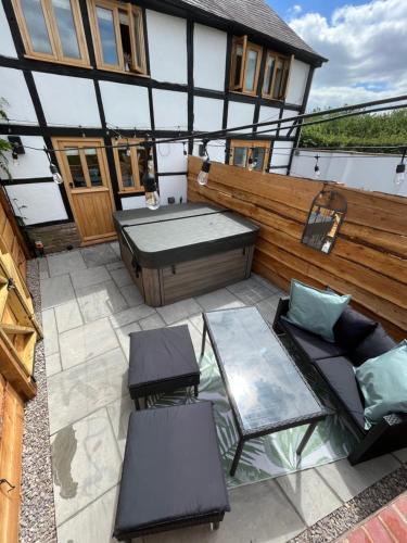 Iekārtas, Apple Tree Cottage - Cosy 2 Bed with Deluxe HOT TUB & Log Burner in Burghill