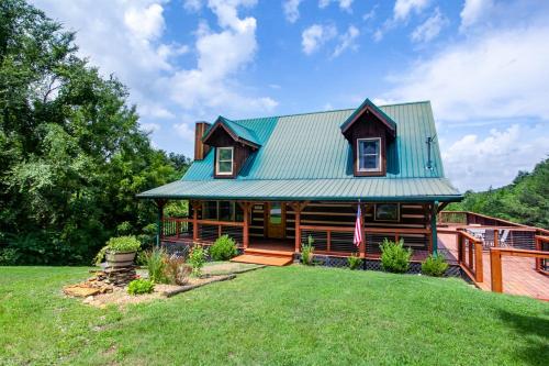 Enchanted Forest Retreat in Dandridge, USA