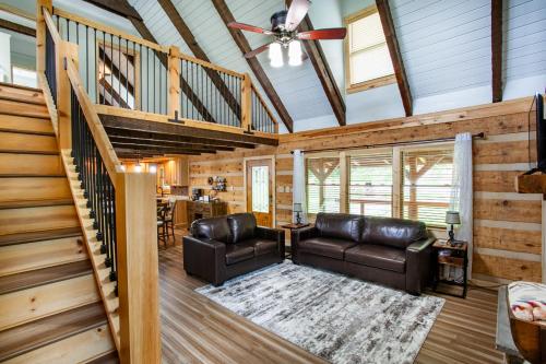 Enchanted Forest Retreat in Dandridge, USA