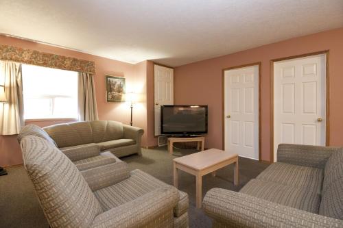 2 bedrooms, 3 beds