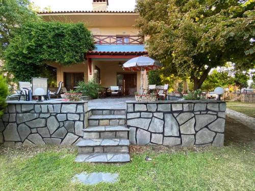 Georgia's house, Nikiti