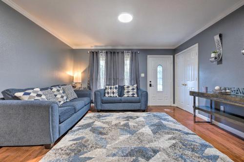 Ocean Springs Family Home Less Than 1 Mi to Beach in Ocean Springs, USA