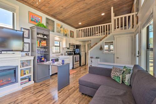 Upscale Tiny Home - Boho-Chic Austin Getaway!, Austin (photo 10)