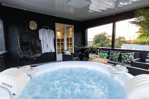 Dynasty Home Spa Appartement 100M Jacuzzi Terasse