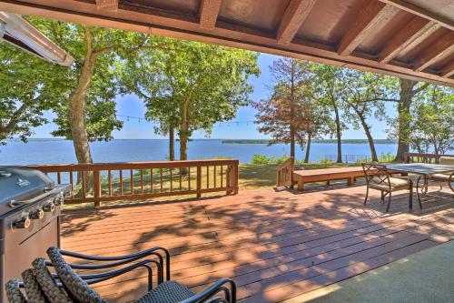 Grand Lake Views and Fire Pit Monkey Island Home! in Afton, Vereinigte Staaten von Amerika