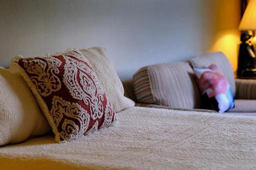 2 queen beds