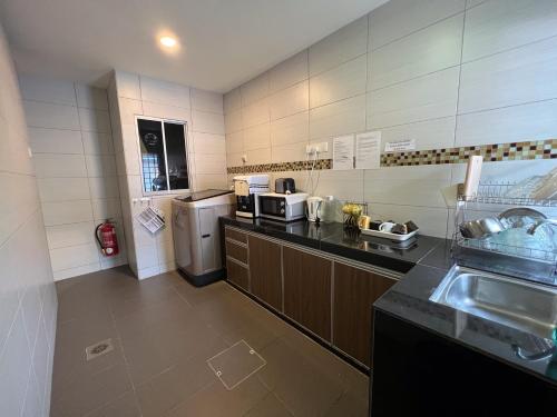 Kitchen, Jiaxin Homestay Taman Puteri Wangsa-Ulu Tiram in Ulu Tiram