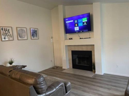 Tranquil home. Centrally located. 30 Day min in Temecula, USA