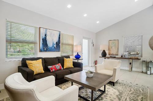 Breathtaking House and Backyard Near Wilton Manors - image 14
