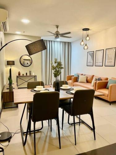 Arcoris Mont Kiara - Huge Balcony for 8 pax 1B1BR - 2 queen and 1 Partition Room Bunk Bed, Kuala Lumpur (fotografie 6)