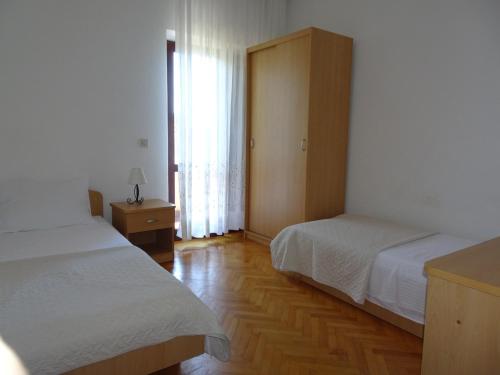 Apartments Mari - 40 m from sea