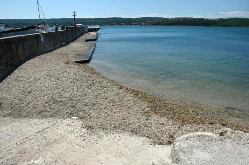  Apartments by the sea Klimno, Krk - 16577 in Dobrinj