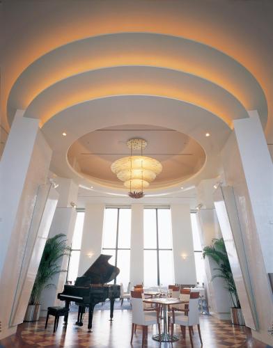 ล็อบบี้, รอยัล ไพน์ โฮเทล อูราวะ (ROYAL PINES HOTEL URAWA) in ไซตามะ