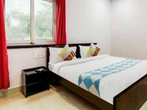. OYO 92373 Super Hotel